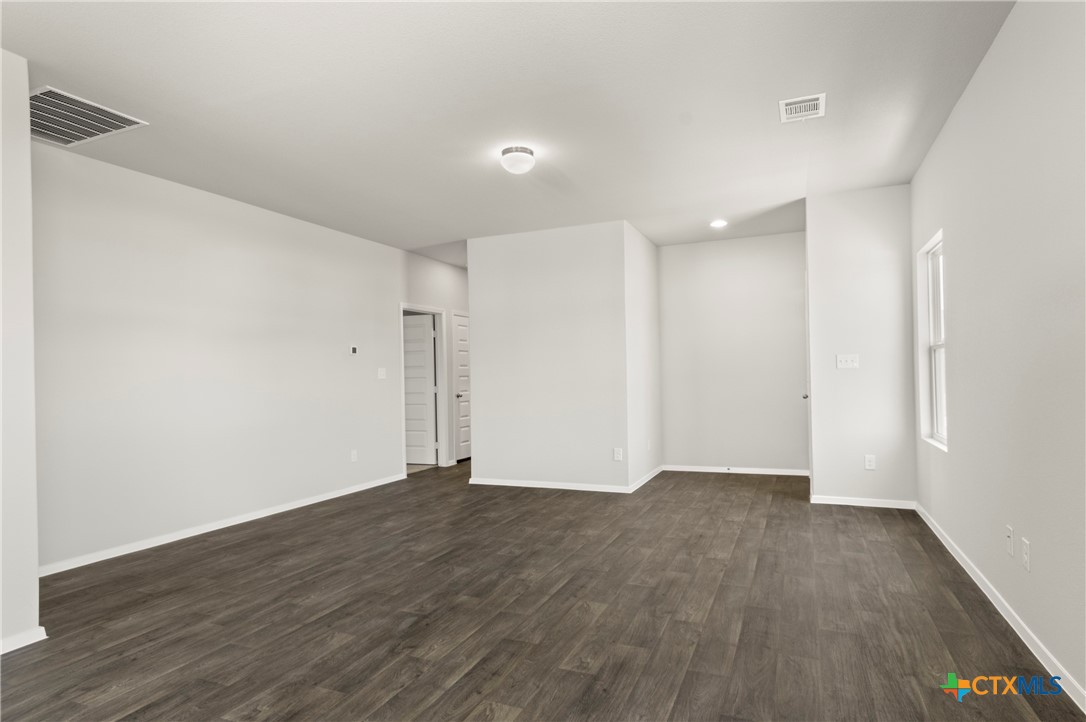 110 Honeybee Lane Property Photo 10
