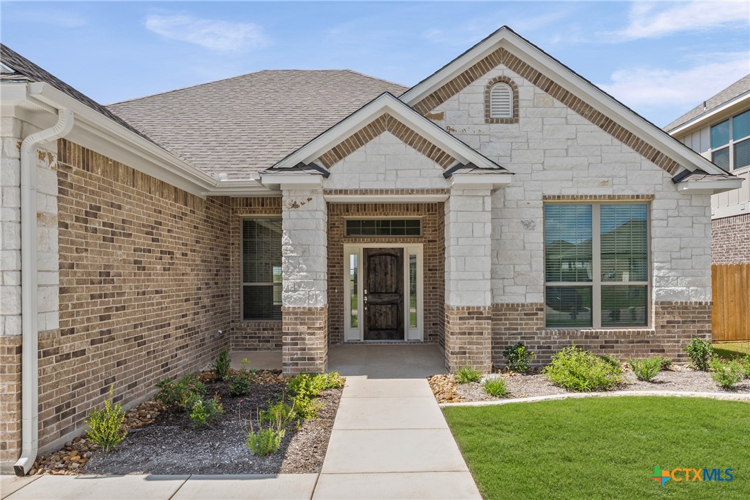 7217 Touchstone Drive Property Photo 4