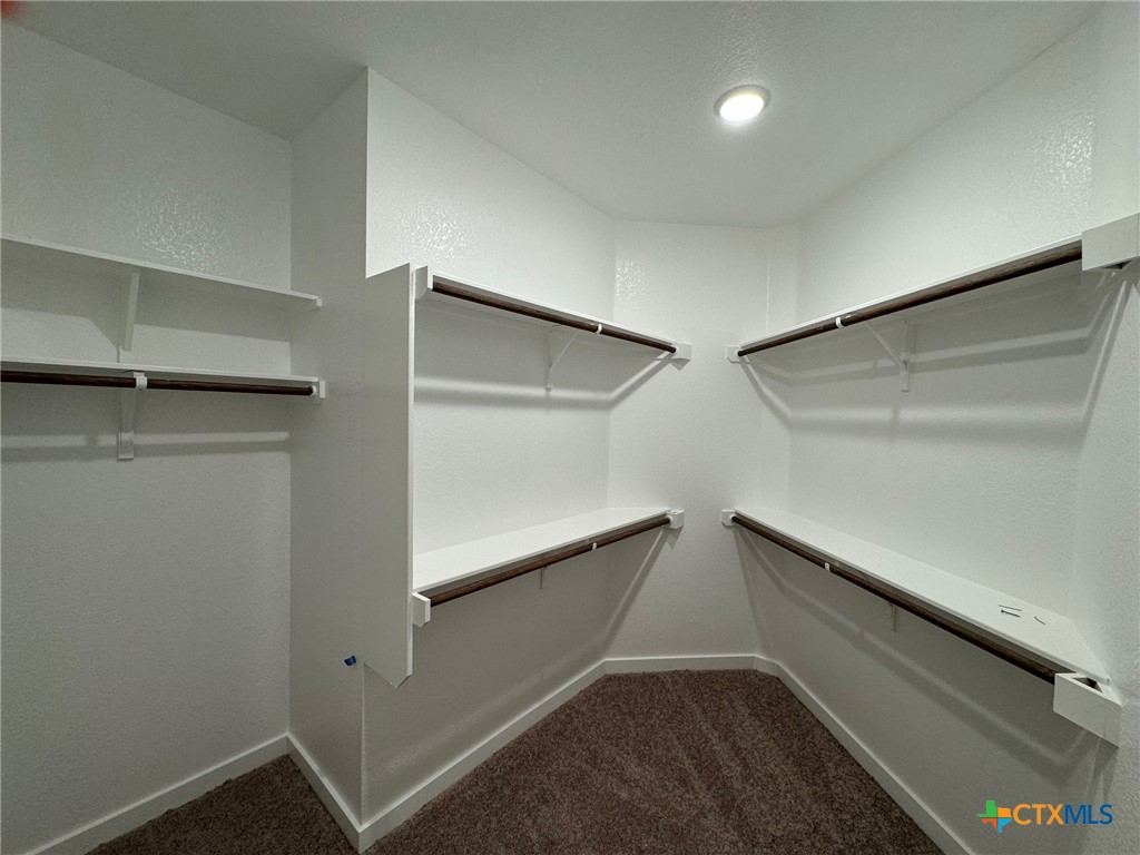 925 James Parker Circle Property Photo 3