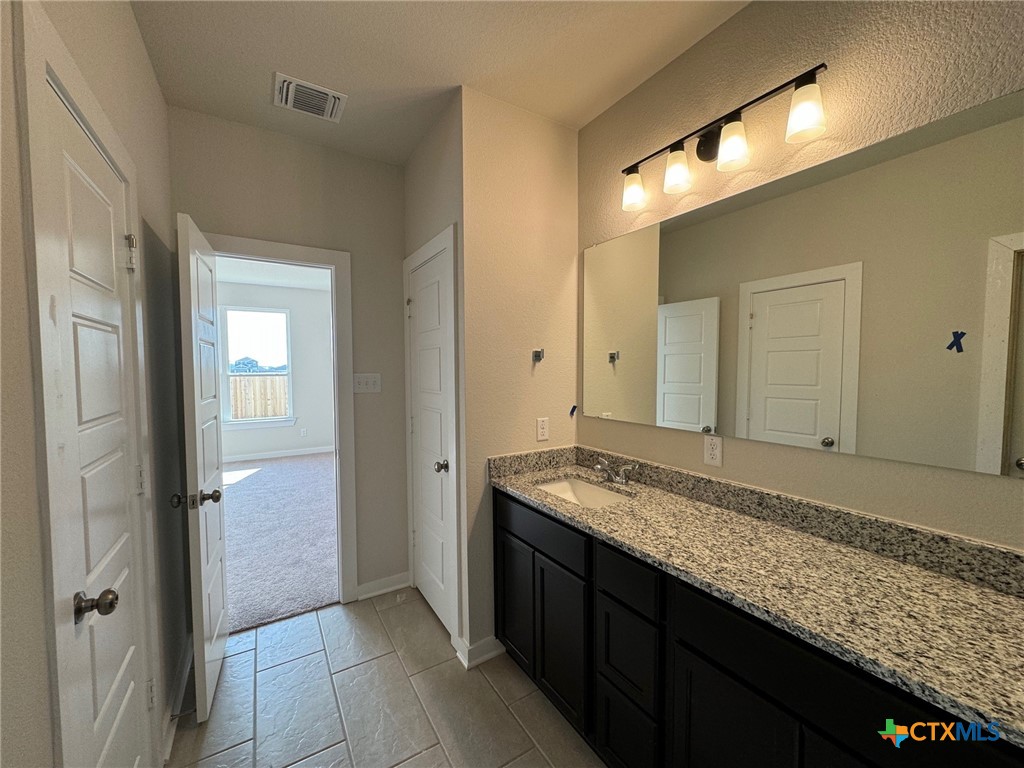 925 James Parker Circle Property Photo 7