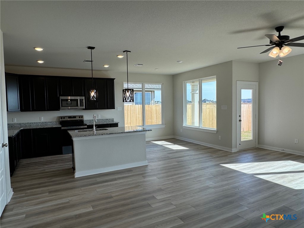 925 James Parker Circle Property Photo 24