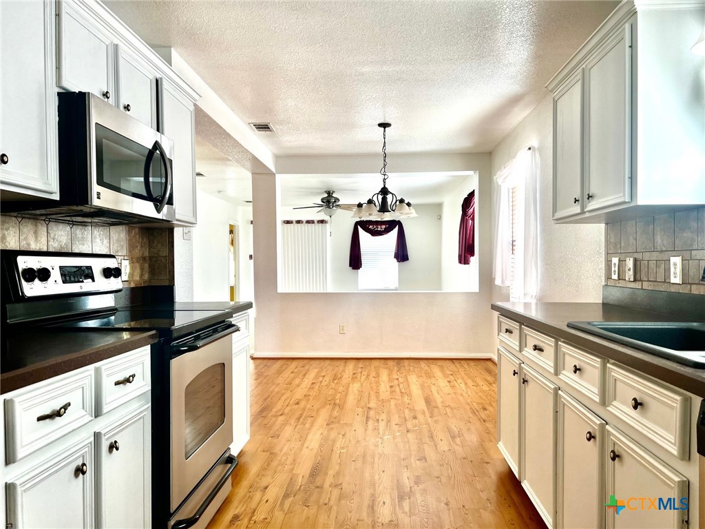2306 Mikulec Drive Property Photo 5