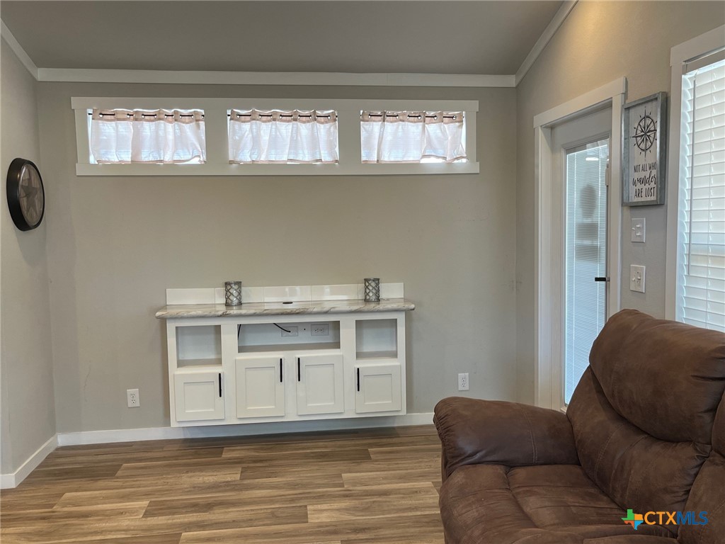709 Lampasas Street Property Photo 15