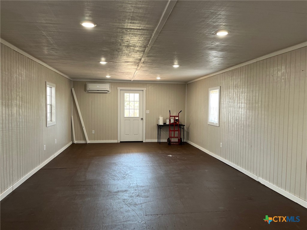 709 Lampasas Street Property Photo 31