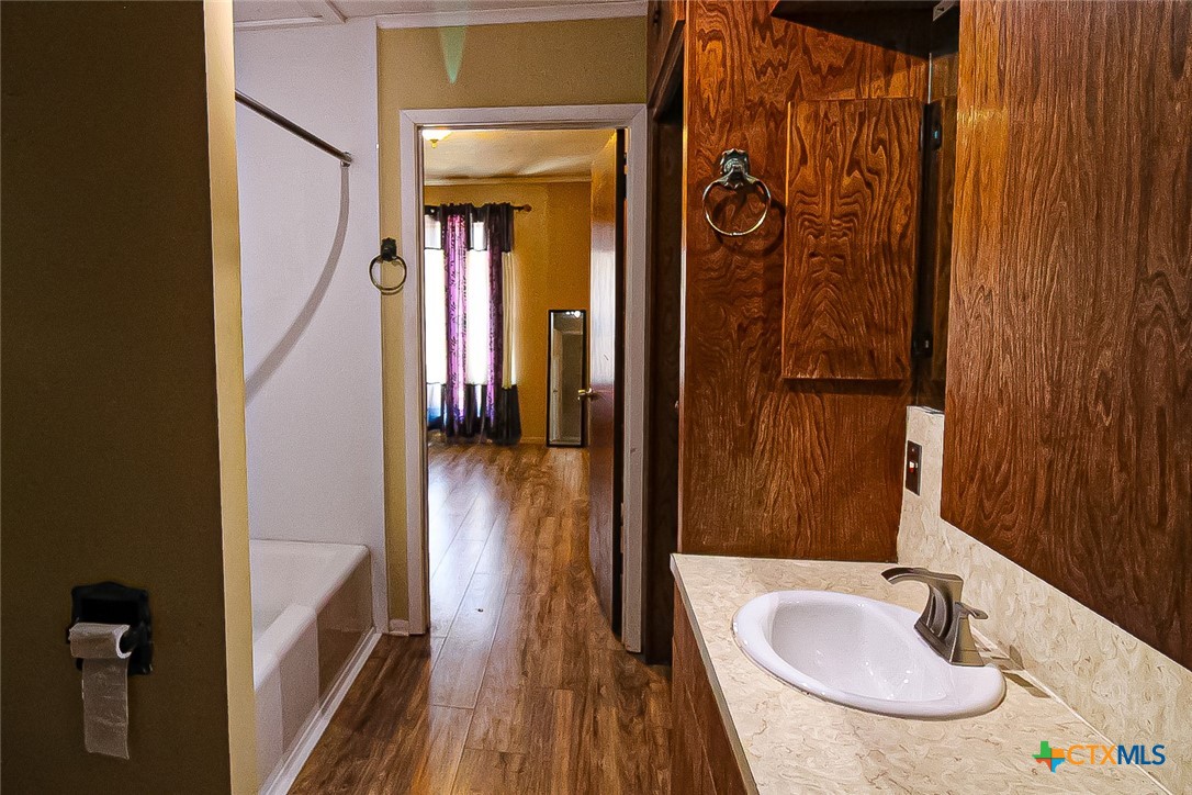 1124 E Kingsbury Street B Property Photo 21