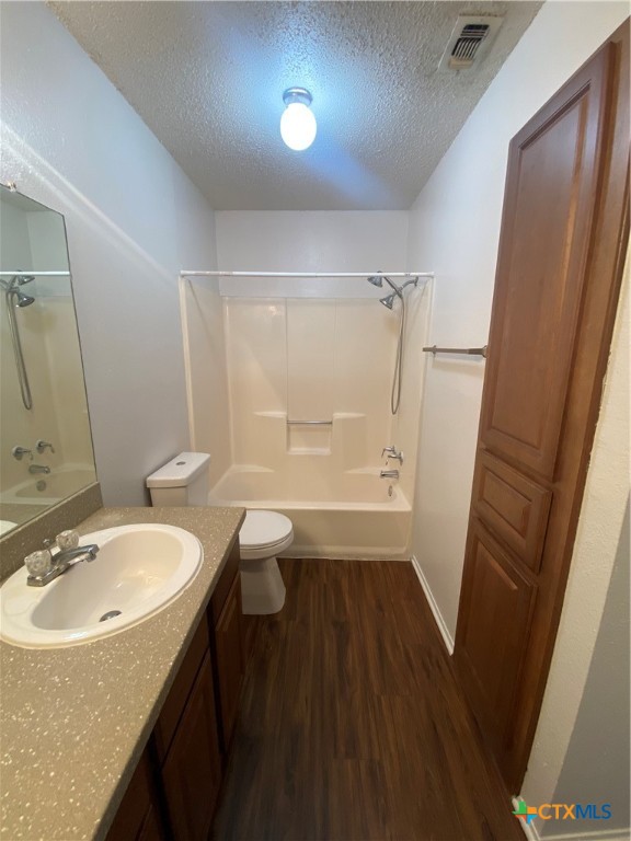 205 Craddock Avenue B2 Property Photo 6