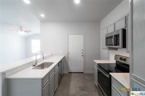 316 Lowes Boulevard Property Photo 5