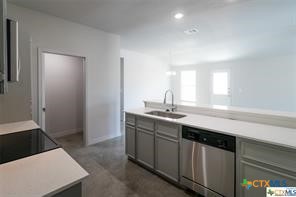 316 Lowes Boulevard Property Photo 6