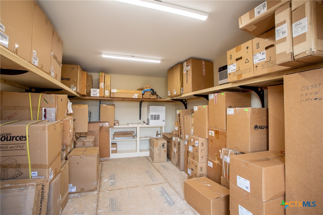 400 Warehouse Road Property Photo 12