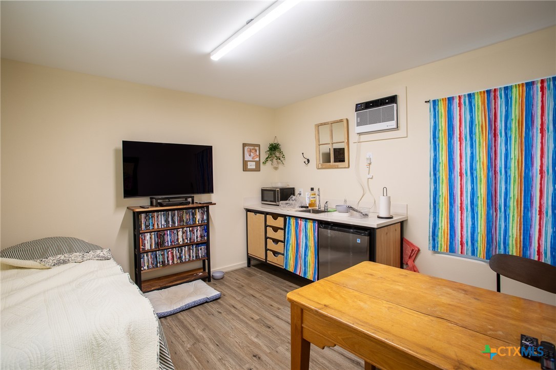 400 Warehouse Road Property Photo 13