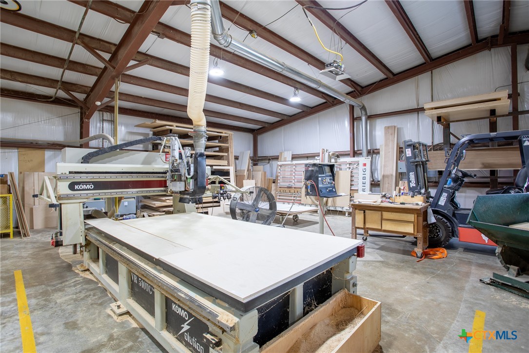 400 Warehouse Road Property Photo 30