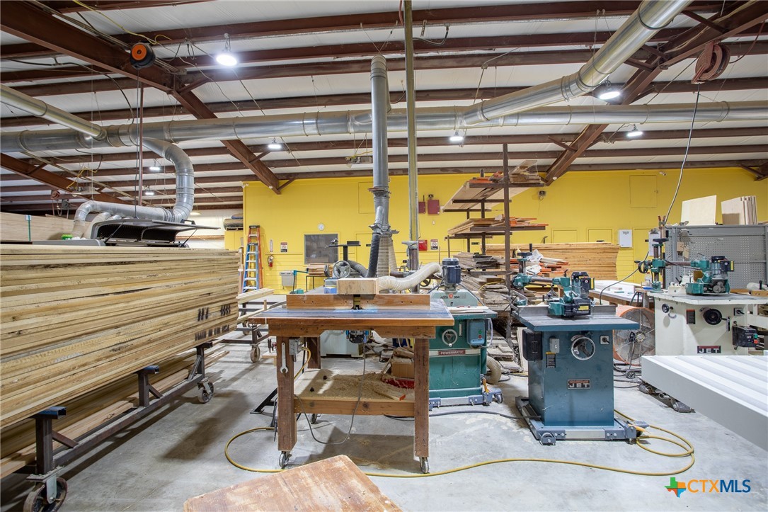 400 Warehouse Road Property Photo 32