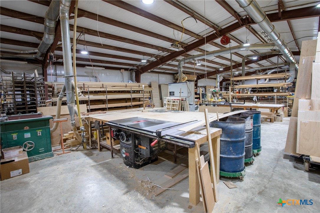 400 Warehouse Road Property Photo 34