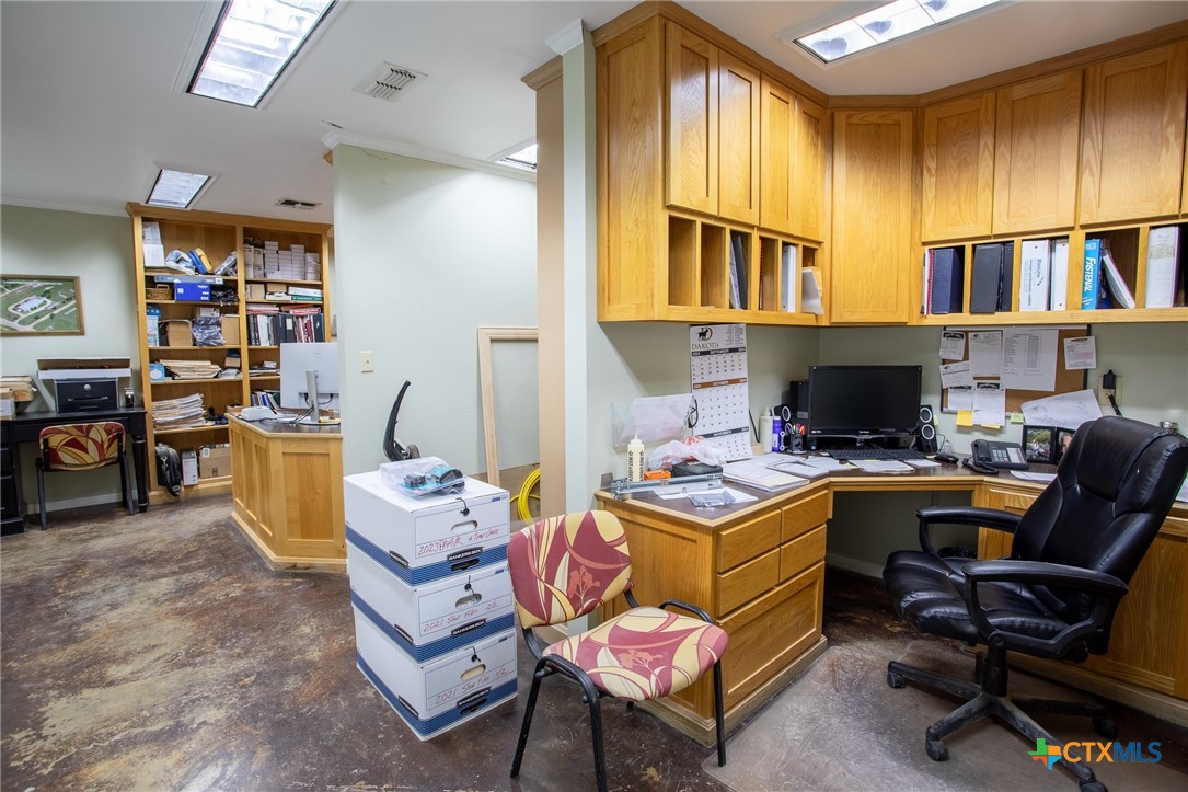 400 Warehouse Road Property Photo 48