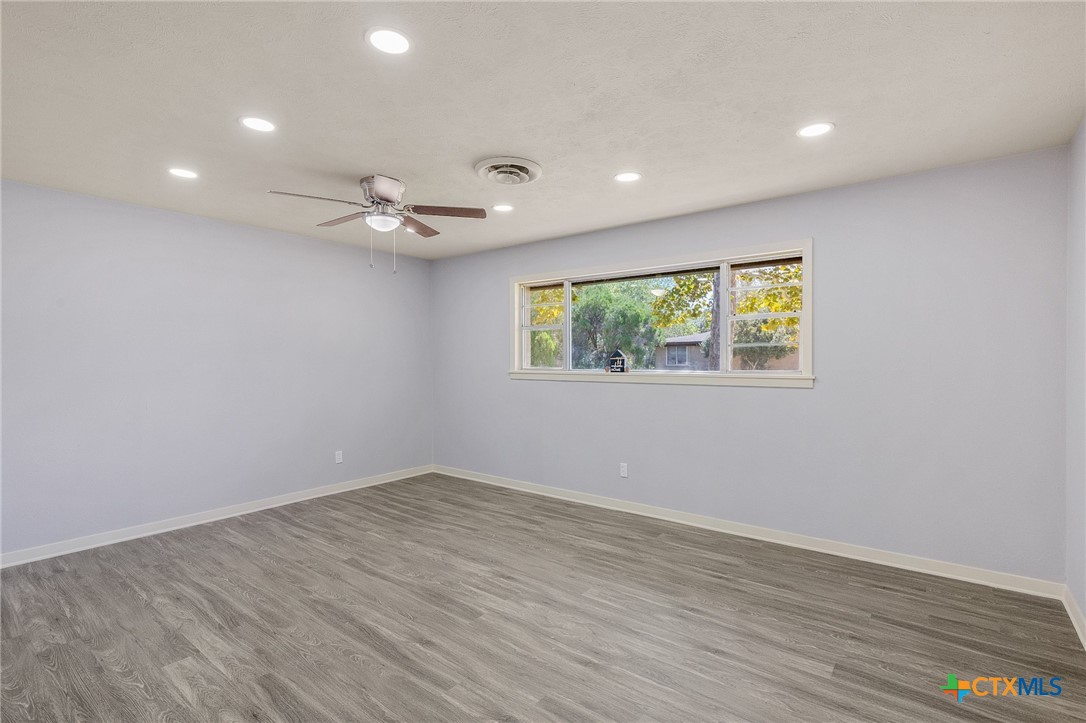 2225 Mcpherson Drive Property Photo 3