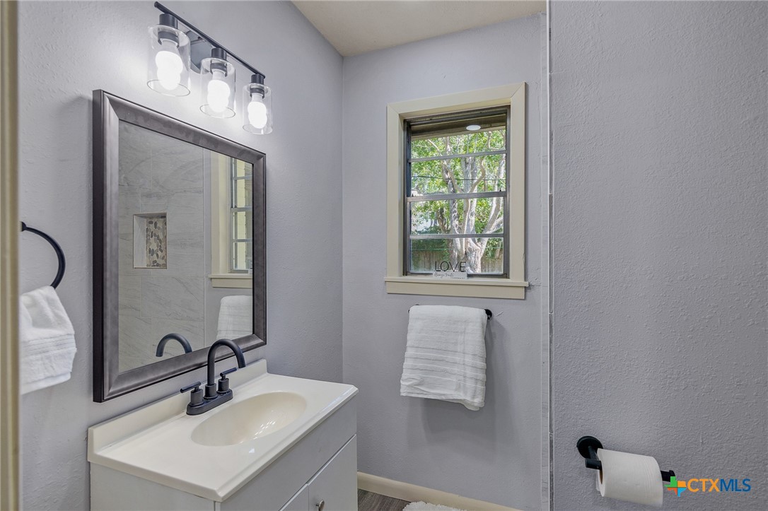 2225 Mcpherson Drive Property Photo 16