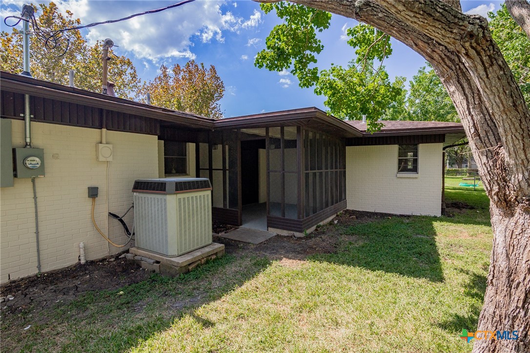 2225 Mcpherson Drive Property Photo 26