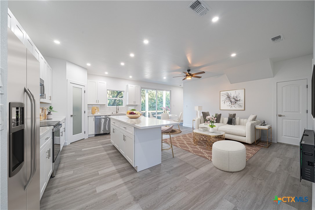 425 Scenic Hills Drive Property Photo