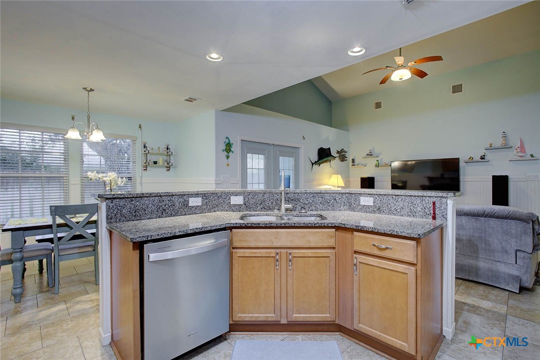126 Breezy Street Property Photo 11