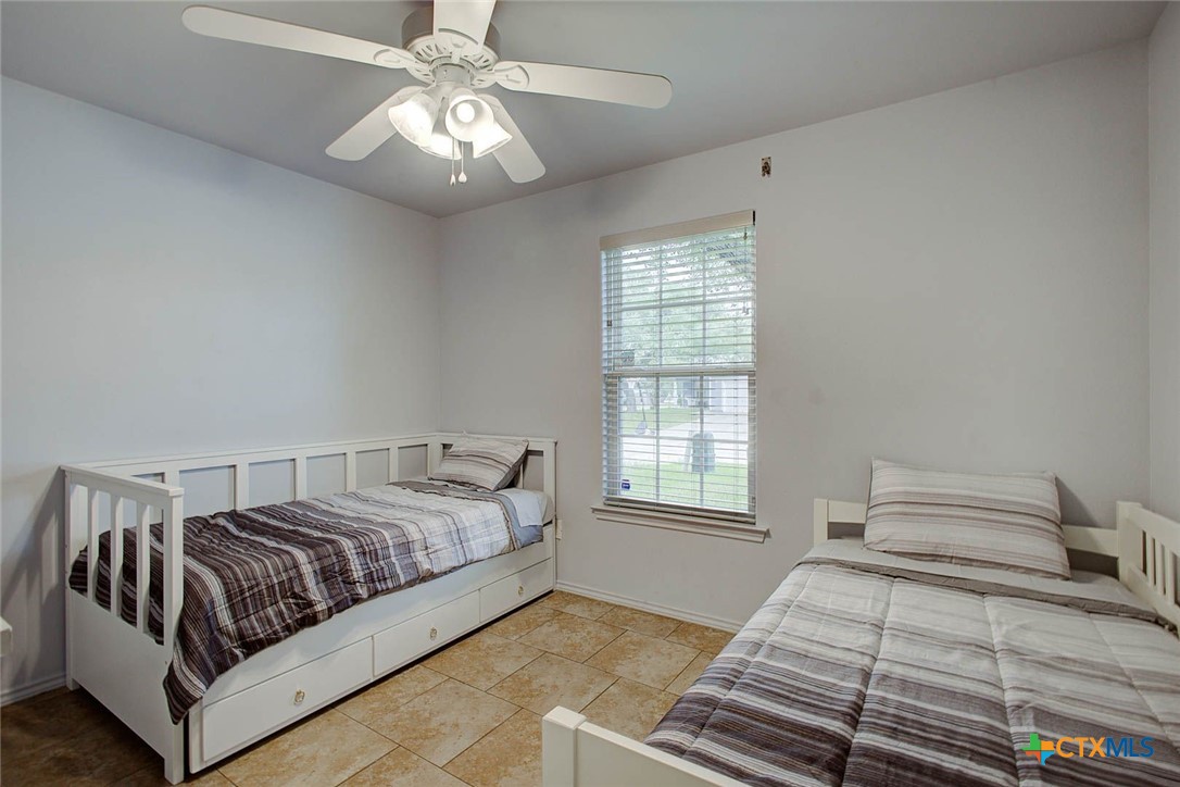 126 Breezy Street Property Photo 21