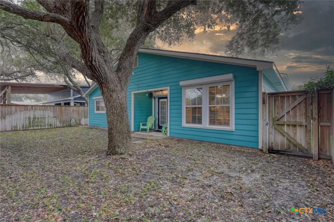 126 Breezy Street Property Photo 24