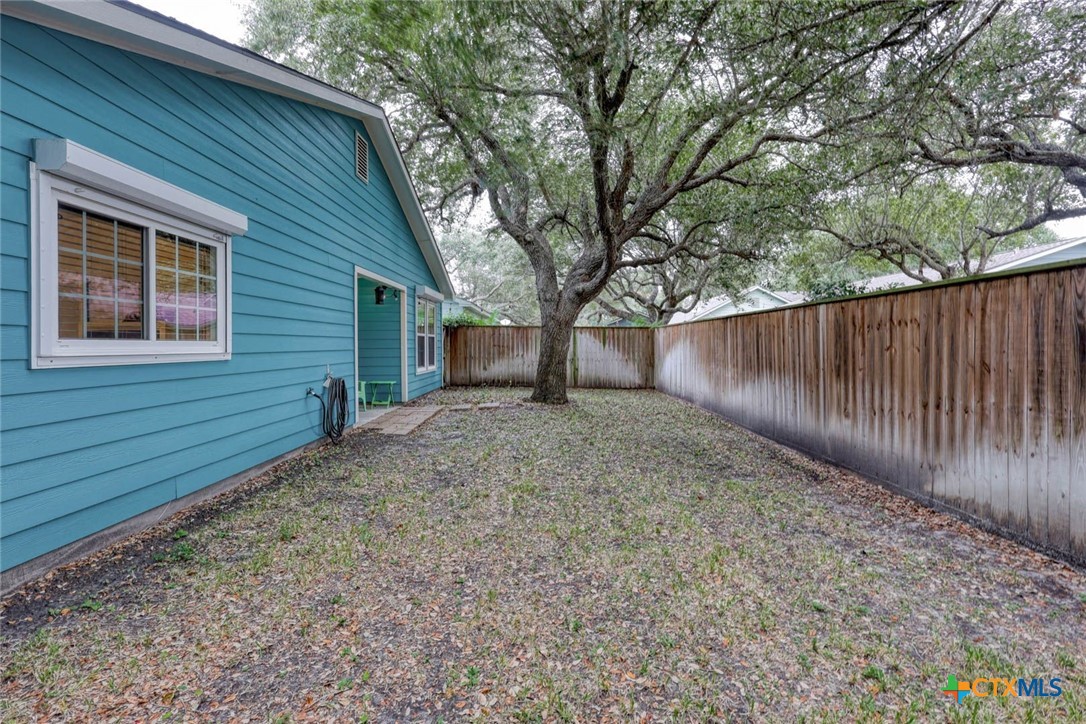 126 Breezy Street Property Photo 28