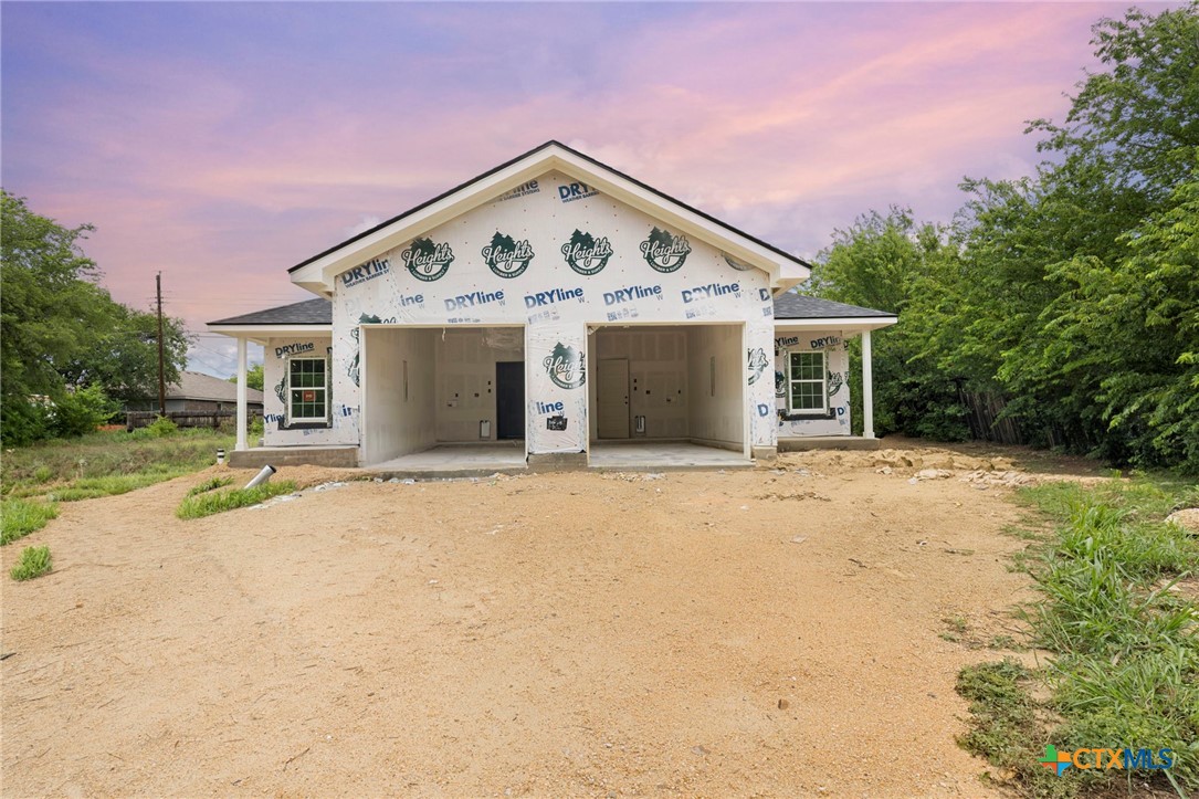 921 Ashwood Drive Property Photo 1