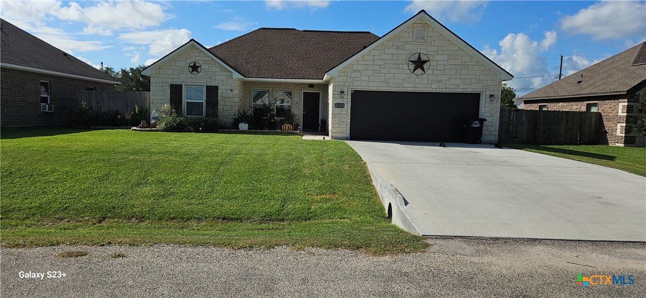 303 Blue Jay Loop Property Photo 1