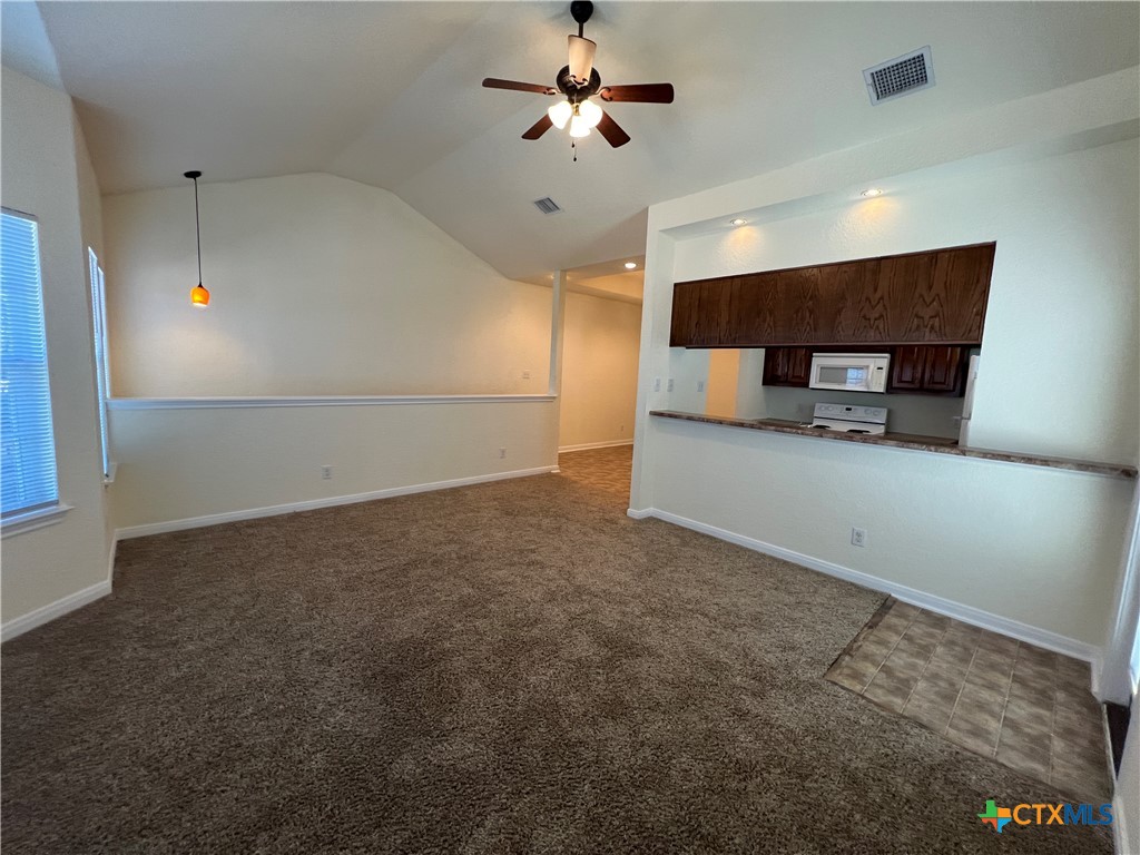 1268 Hillcrest Drive Property Photo 9
