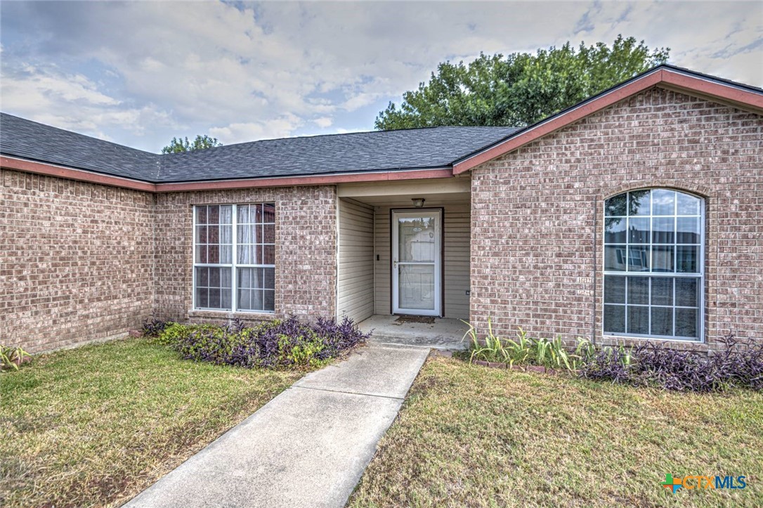 3507 Driftwood Drive Property Photo 3