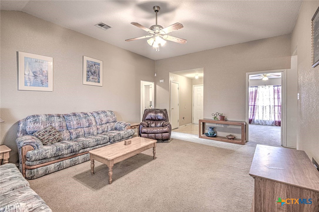 3507 Driftwood Drive Property Photo 6