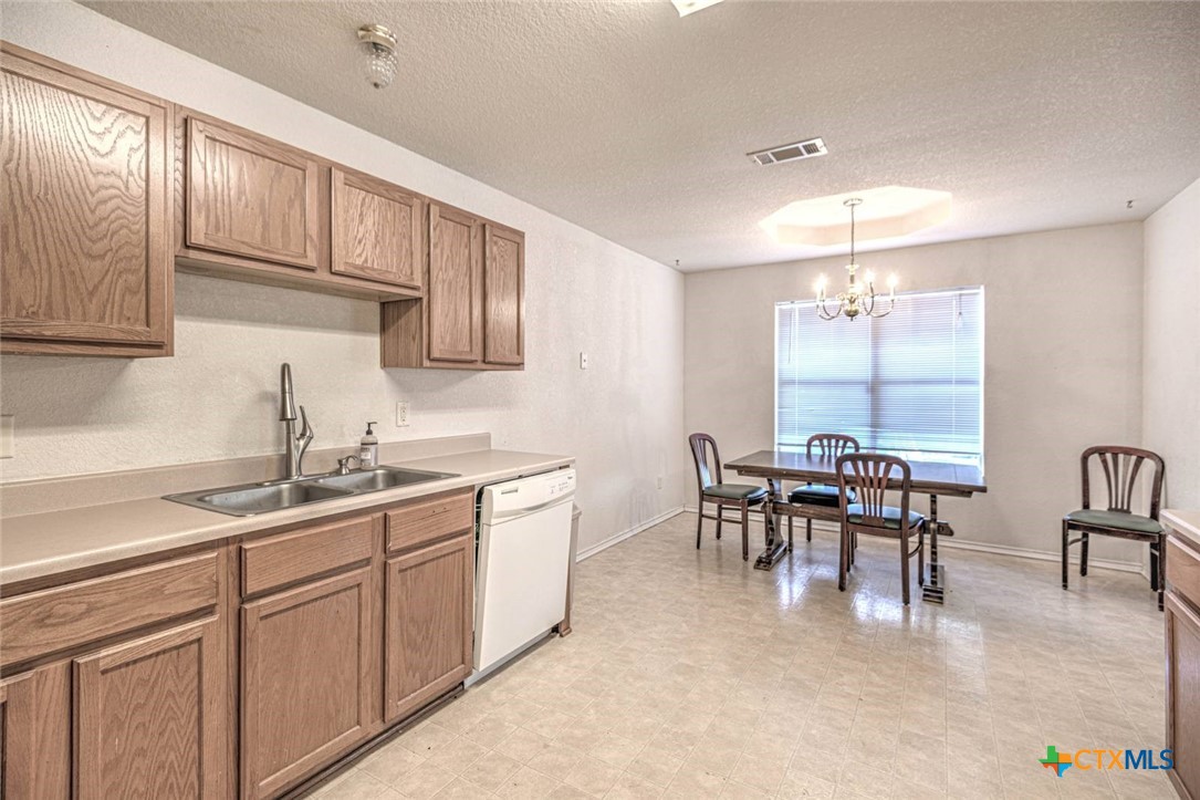 3507 Driftwood Drive Property Photo 11