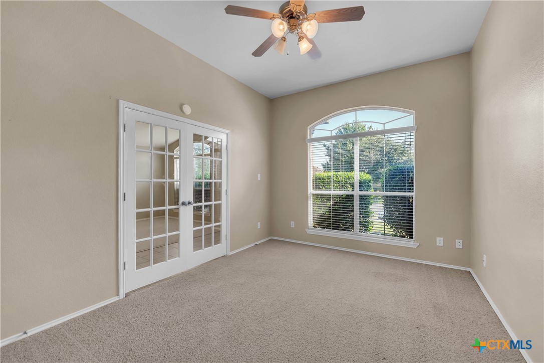 6113 Melanie Drive Property Photo 6