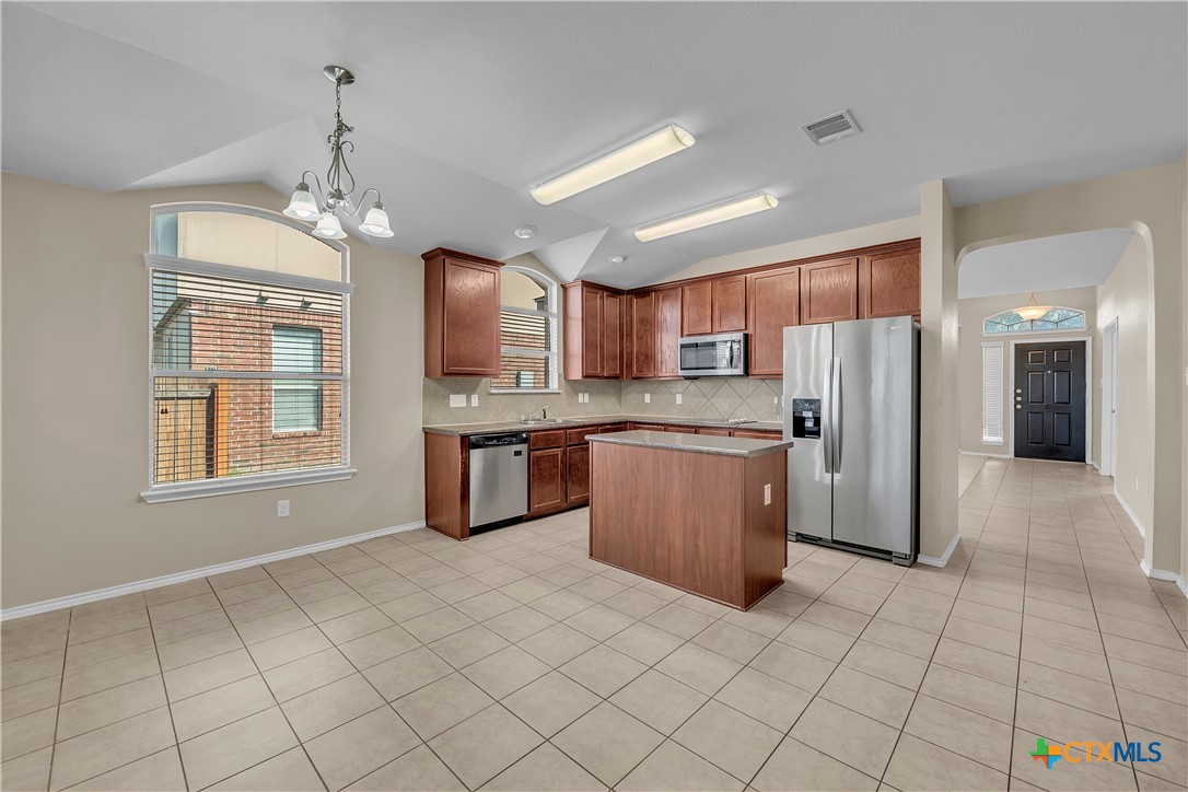6113 Melanie Drive Property Photo 11
