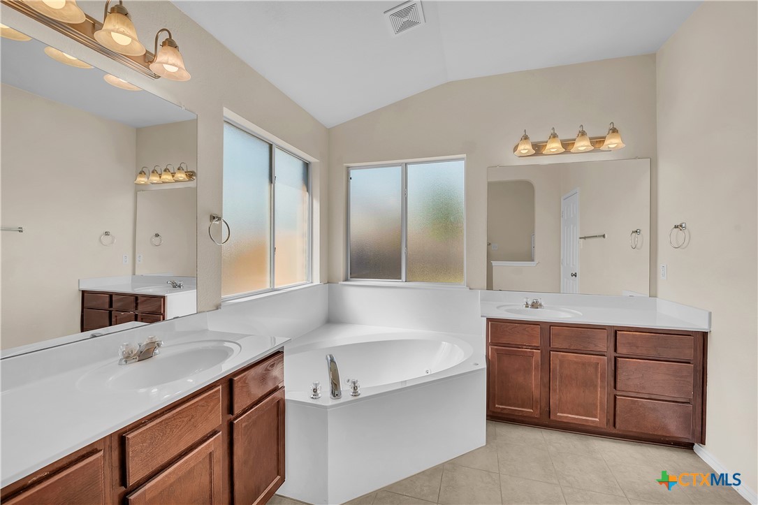 6113 Melanie Drive Property Photo 19