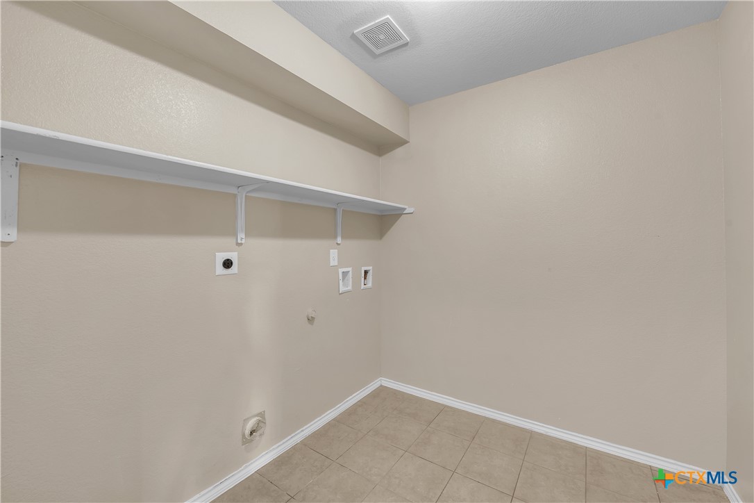 6113 Melanie Drive Property Photo 28