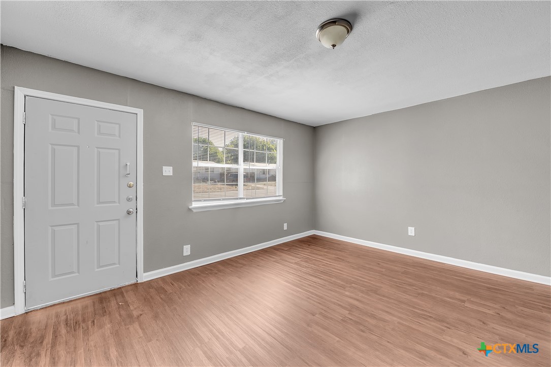 1005 S 6th Street Property Photo 4