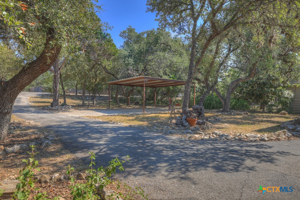 2198 Lakeshore Drive Property Photo 8