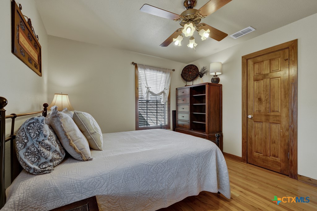 2198 Lakeshore Drive Property Photo 26