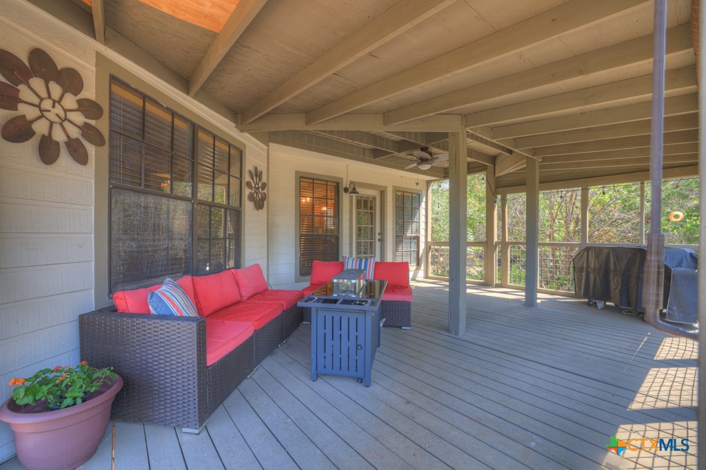 2198 Lakeshore Drive Property Photo 29