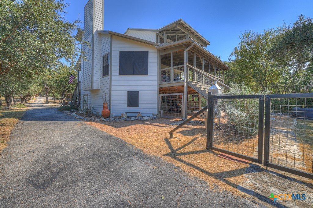 2198 Lakeshore Drive Property Photo 32
