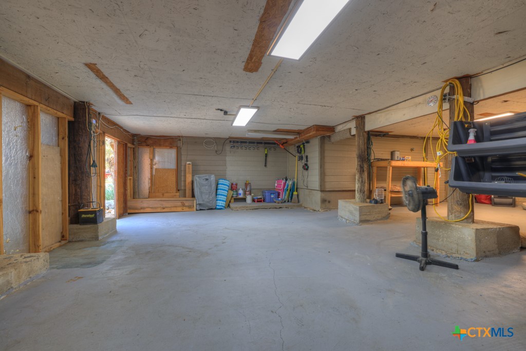 2198 Lakeshore Drive Property Photo 36