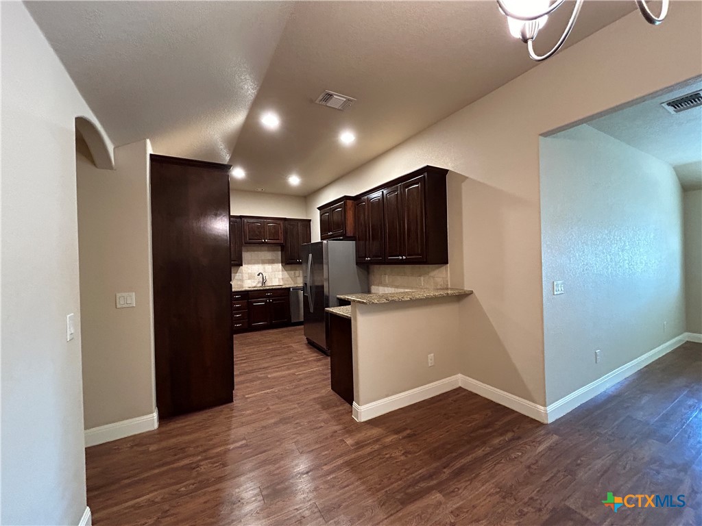 1125 Misty Acres Drive Property Photo 3