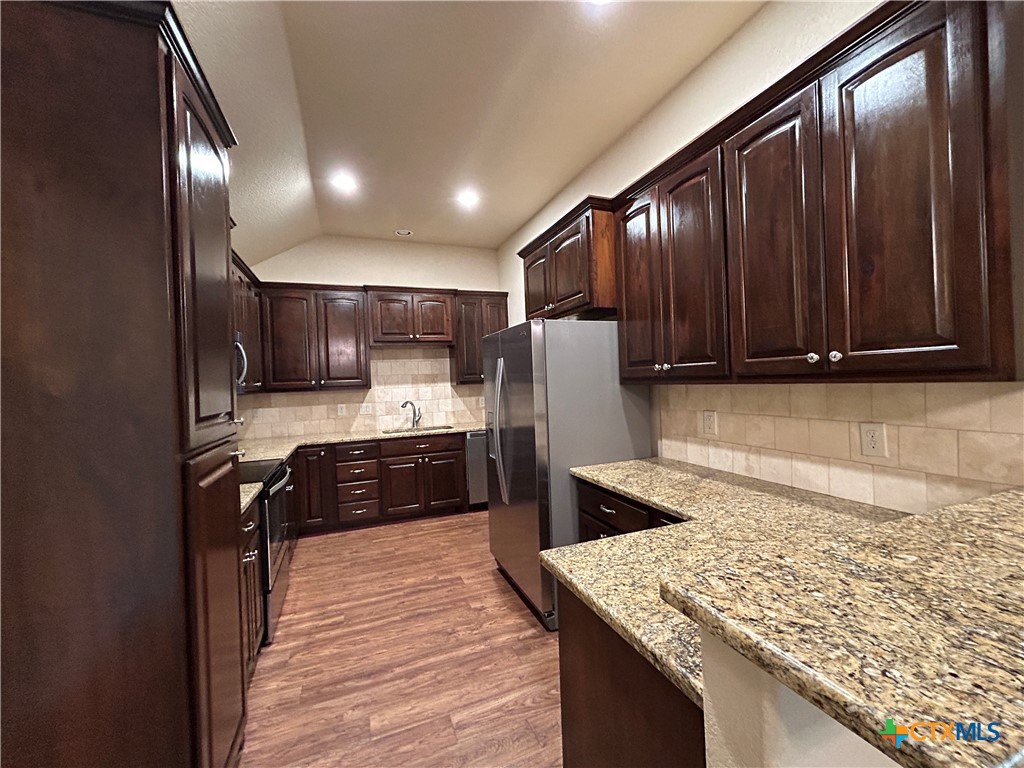 1125 Misty Acres Drive Property Photo 4