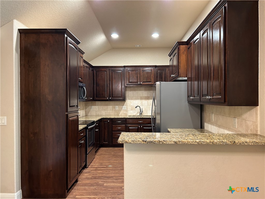 1125 Misty Acres Drive Property Photo 8