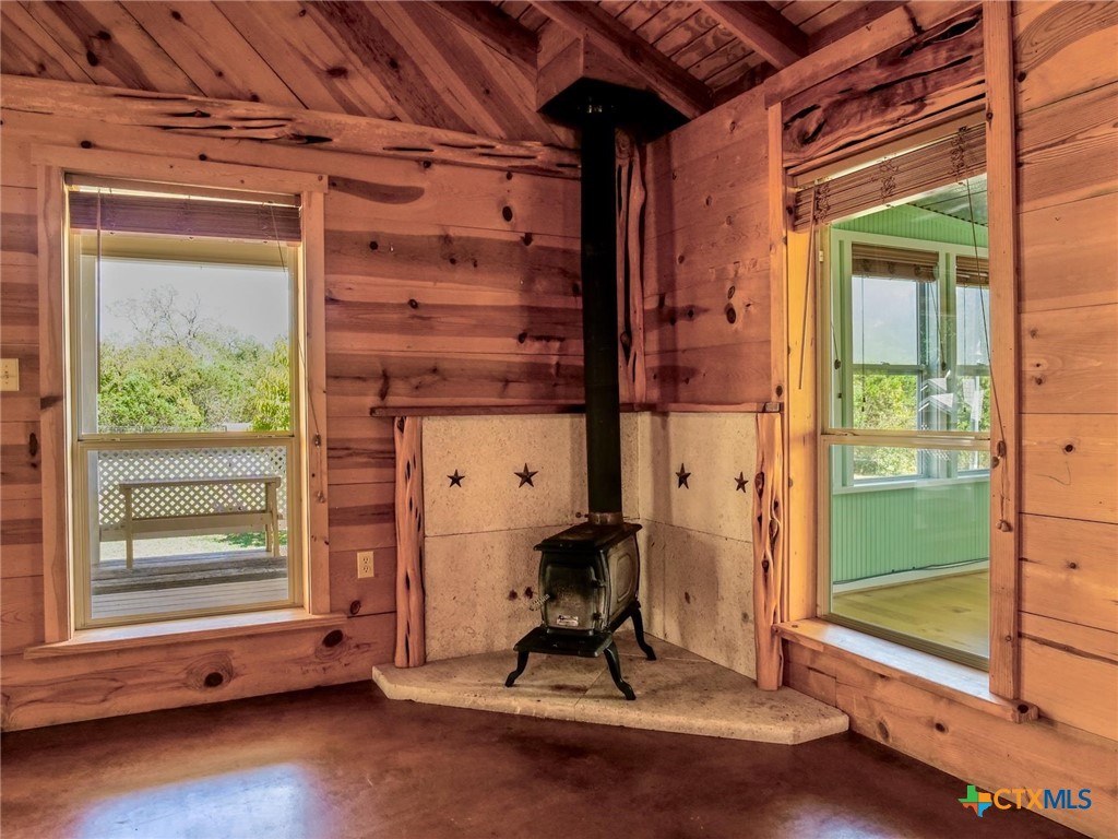 401 County Road 334 Property Photo 10
