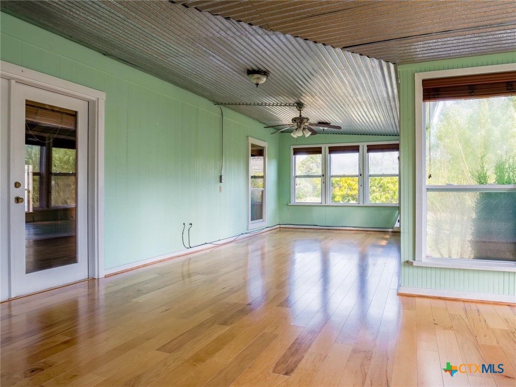 401 County Road 334 Property Photo 18