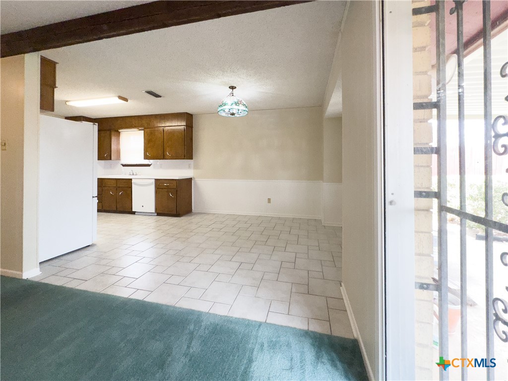 411 Orchid Drive Property Photo 13