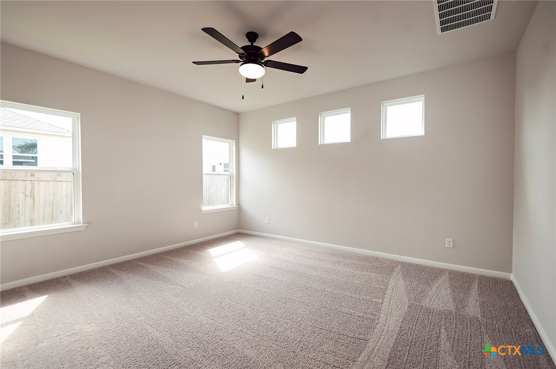 252 Alcatraz Loop Property Photo 6