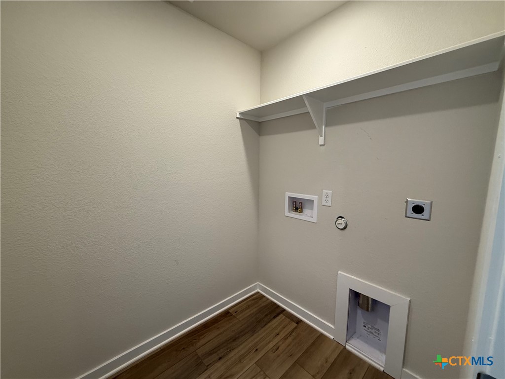 6504 Mcgregor Loop Property Photo 7